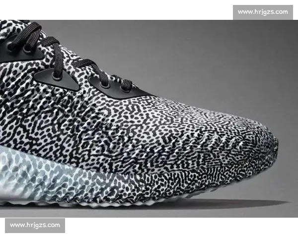Primeknit vs Mesh 运动鞋鞋面科技全面对比解析与选购指南 Primeknit vs Mesh 运动鞋鞋面科技全面对比解析与选购指南